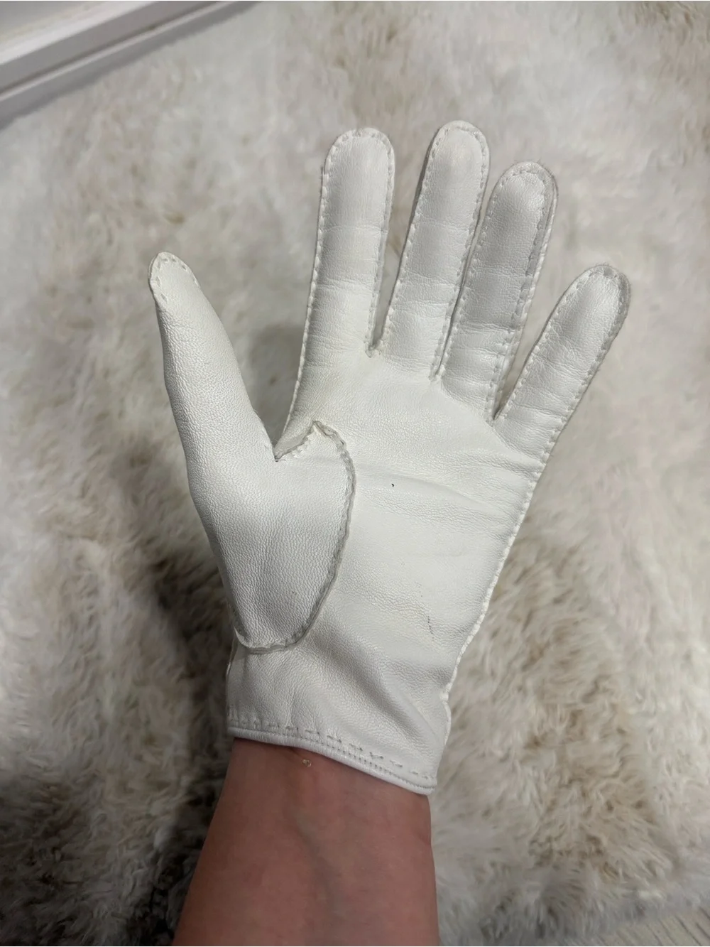 Bottega Veneta White Leather Driving Gloves with Perforated Details